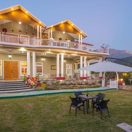 Stayvista At Silveroaks Cottage เดห์ราดุน ภายนอก รูปภาพ