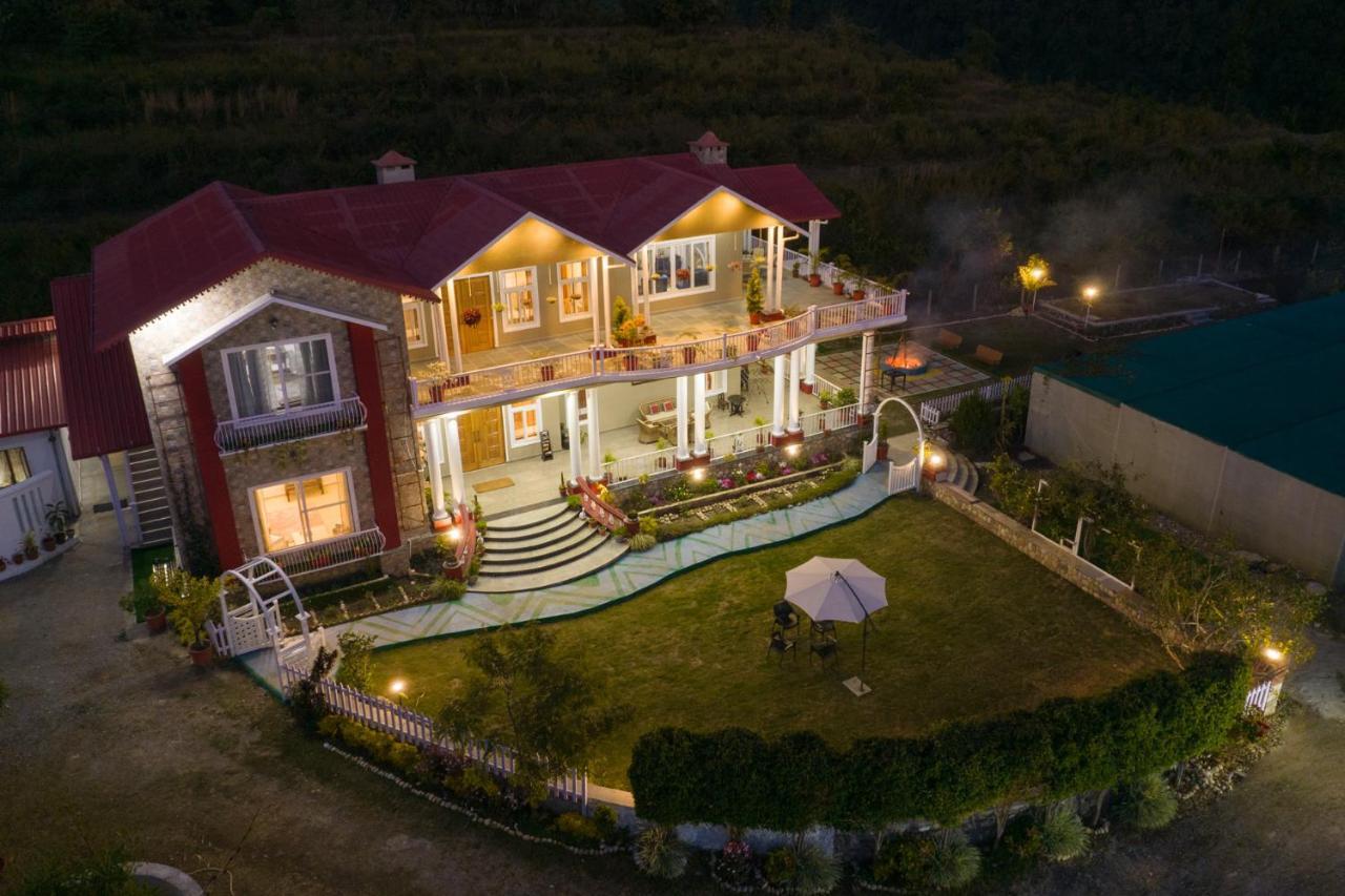 Stayvista At Silveroaks Cottage เดห์ราดุน ภายนอก รูปภาพ