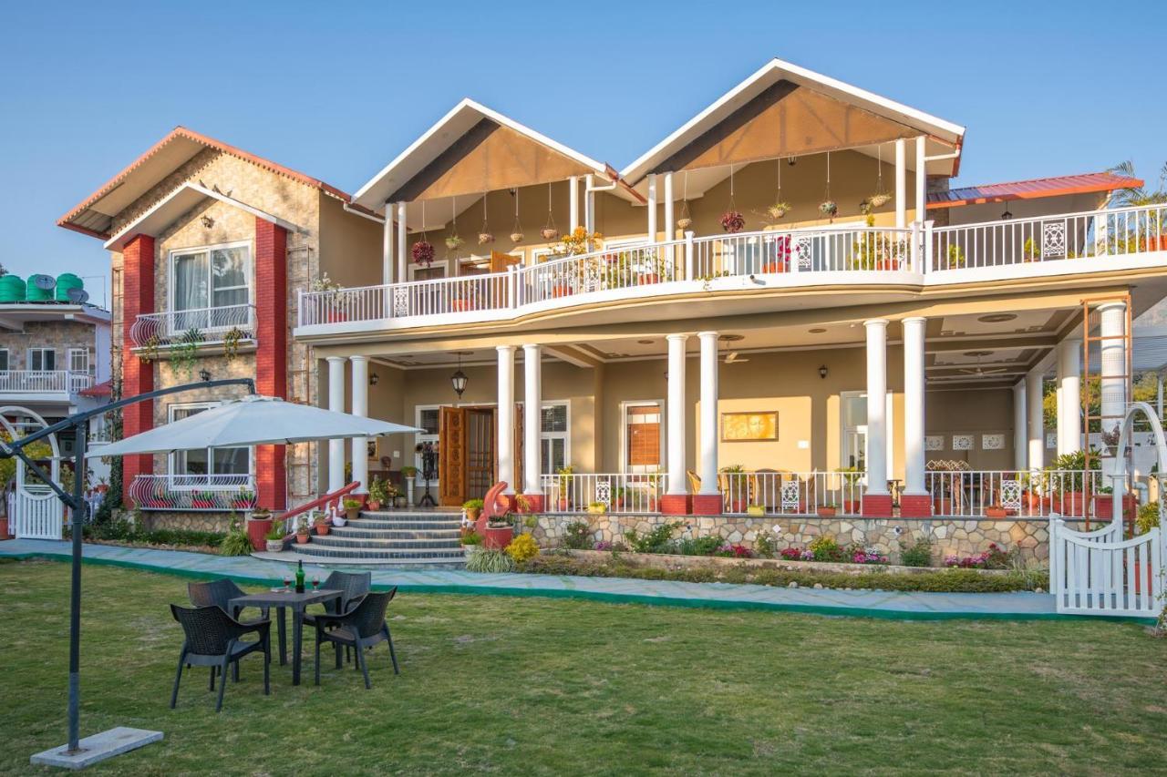 Stayvista At Silveroaks Cottage เดห์ราดุน ภายนอก รูปภาพ