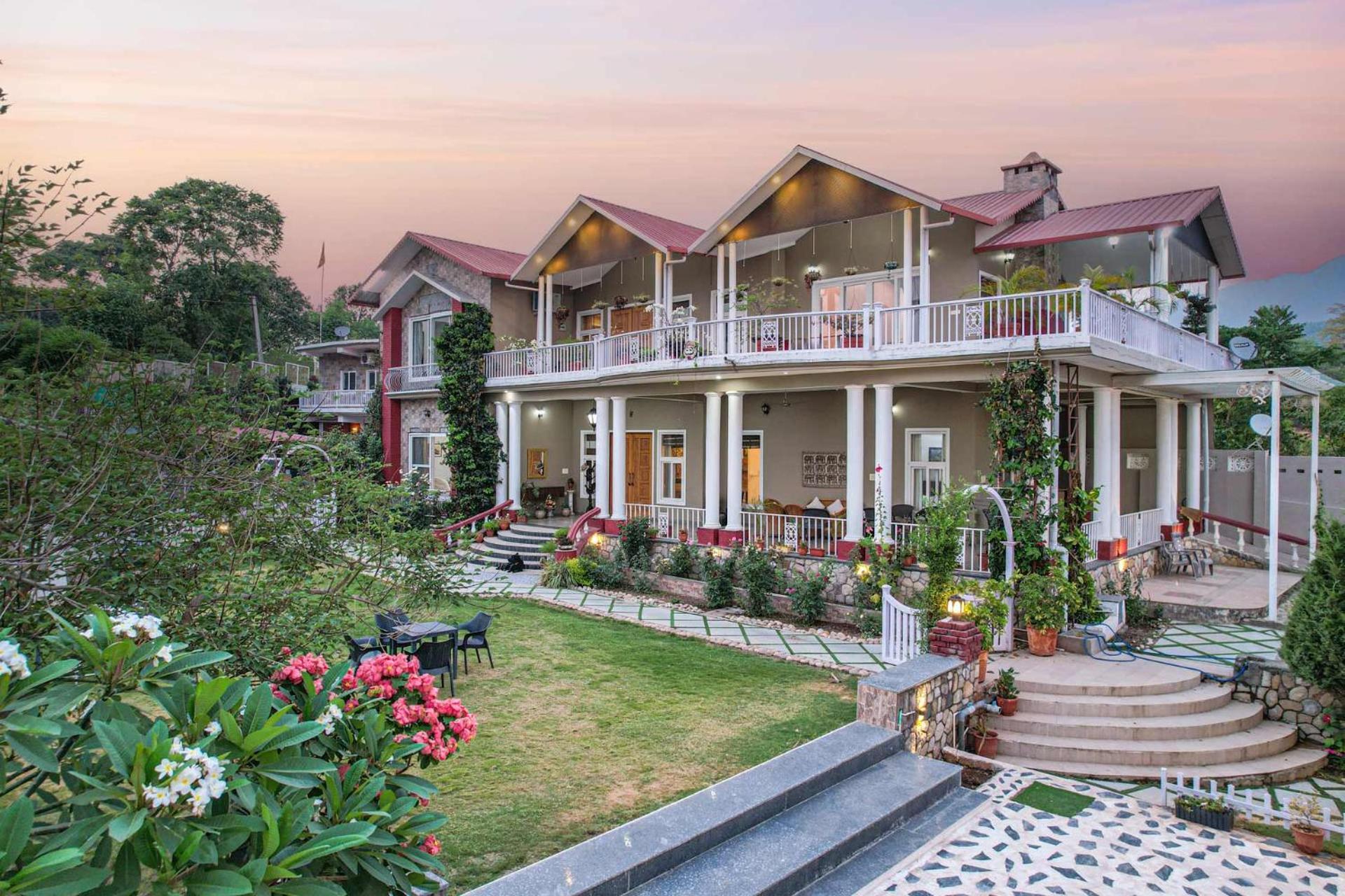 Stayvista At Silveroaks Cottage เดห์ราดุน ภายนอก รูปภาพ